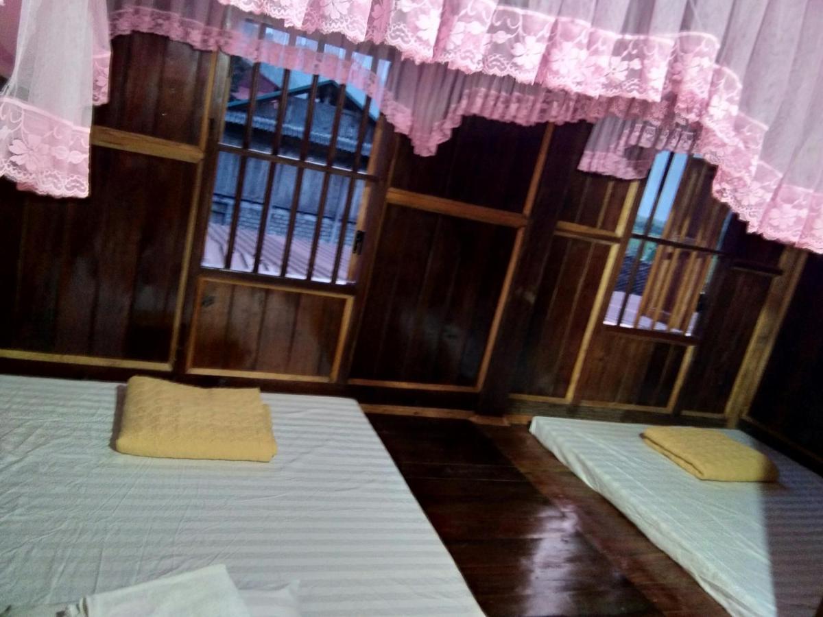 Hoang Quan Homestay Ba Be Buitenkant foto