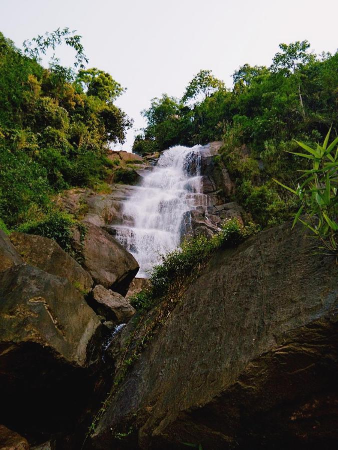 Hoang Quan Homestay Ba Be Buitenkant foto