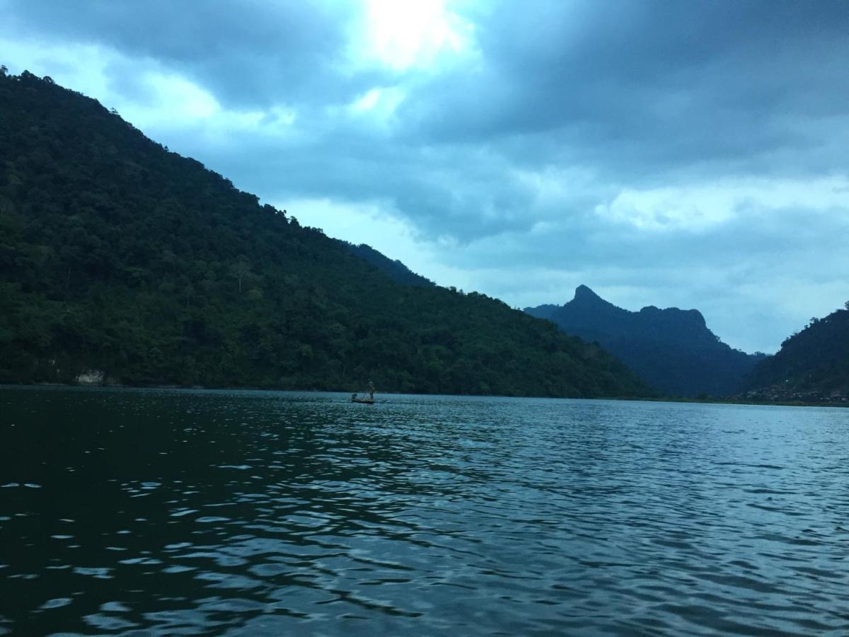 Hoang Quan Homestay Ba Be Buitenkant foto