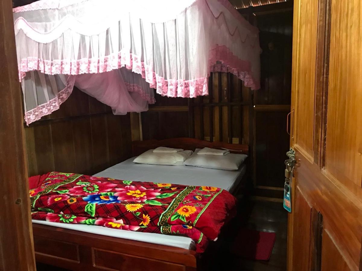 Hoang Quan Homestay Ba Be Buitenkant foto