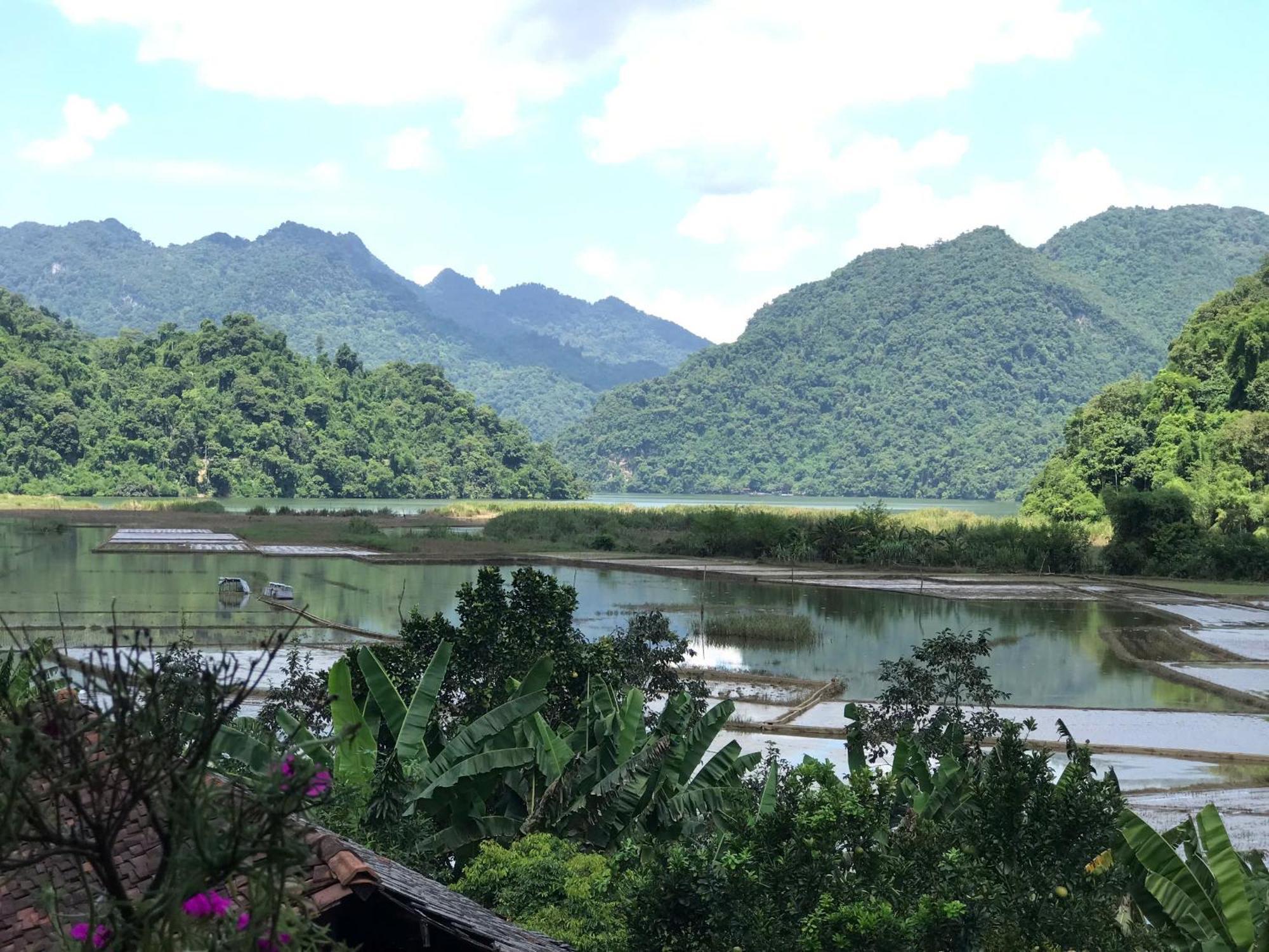Hoang Quan Homestay Ba Be Buitenkant foto